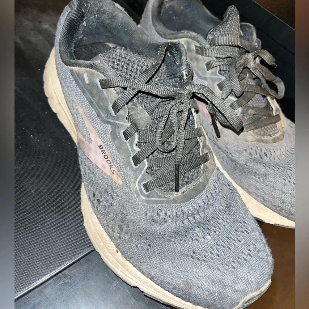 Brooks Anthem 4 Black Lace Up Mid Top Running Sneaker Women's Size 8.5 M - Picture 3 of 6